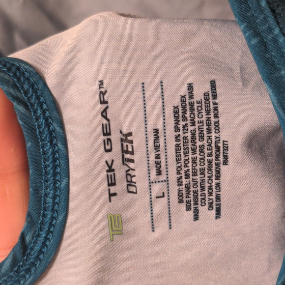 Tek Gear Workout Tank - Picture 4 of 4